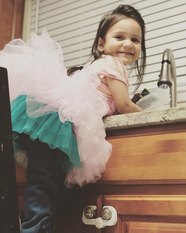 ToneRamirez's tweet photo. If 1 skirt wasn’t enough, while washing dishes?! 🤷🏽‍♂️ #diva #princessLexi #alexisannramirez https://t.co/ZT6TZg8jac https://t.co/K5ty9LB5pI