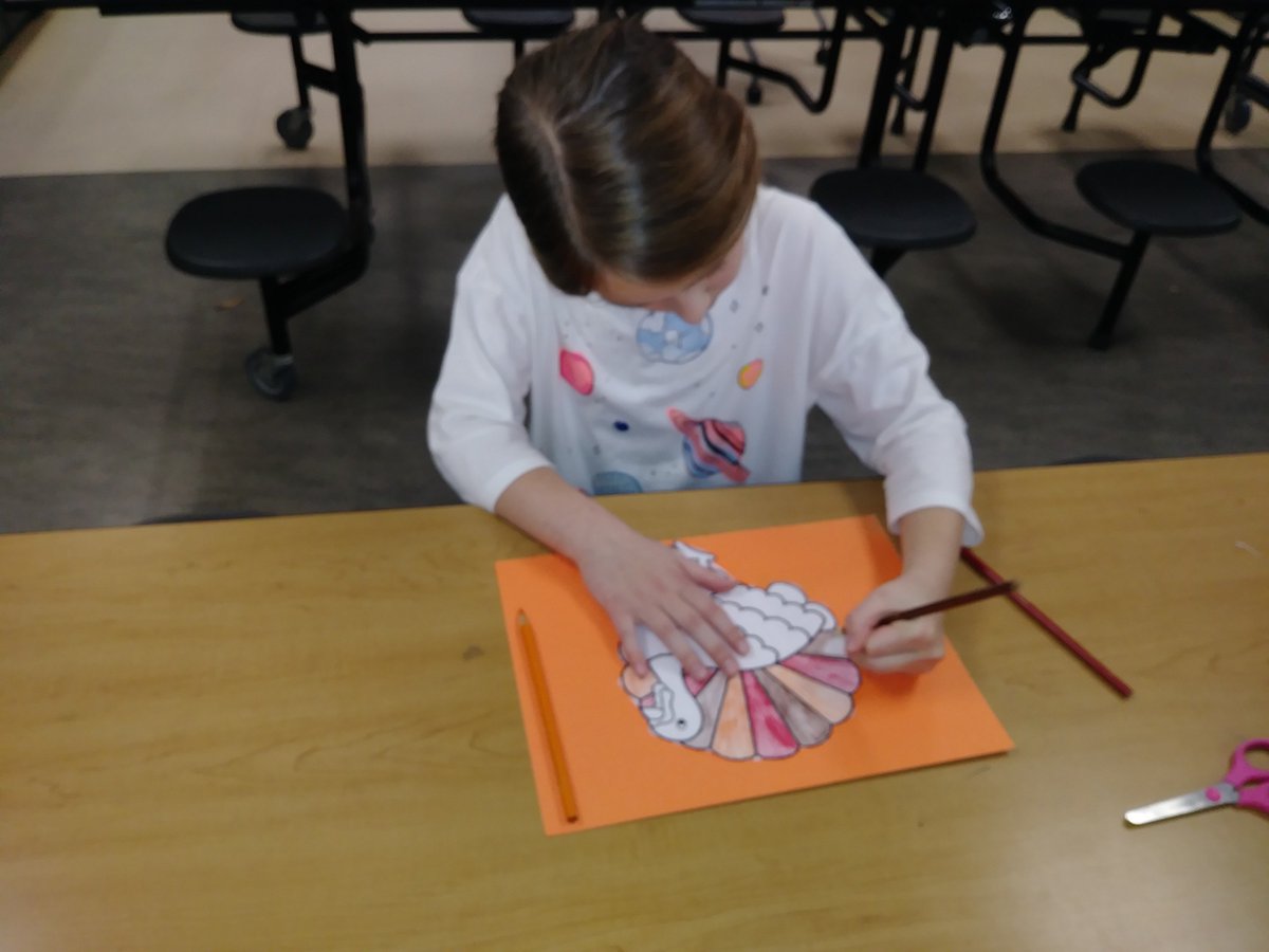 fmteducare's tweet photo. ✂️🖍️Older Educare made Thanksgiving placemats ✂️ Why did the cranberry cross the road? To get to the other sides 🤣 #ThankfulForThanksgiving #IsItReallyNovember #WeMadeThis #EducareRocks https://t.co/hJjaySVwy5