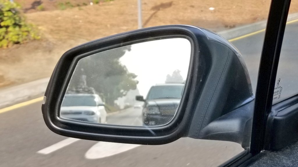 tinyocean_rving's tweet image. Who knows who is driving these cars? &quot;No one&quot; isn&apos;t the answer I want to hear. I mean which company! 😄 Pretty bad picture I know! 🙄 #AutonomousVehicles #HDmap #SiliconValley