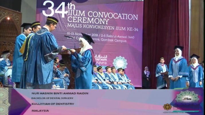 IIUMToday's tweet photo. By Ariani Mohd Nor
โEveryone Deserves A Chance To Succeedโ โ Royal Education Award Winner
#iiumtodaynews
#convocation
#iiumconvocation
https://t.co/Spqe3KiPcn https://t.co/867Fxb7aBX