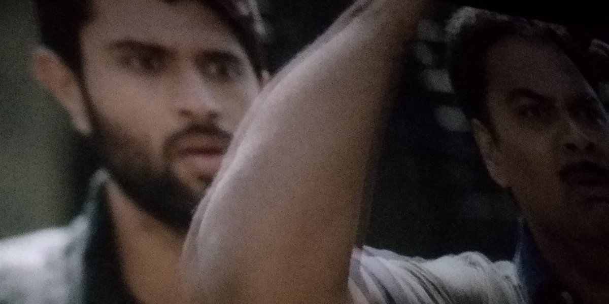 prabhas_only_'s tweet photo. Show time #Taxiwala 
#VijayDeverakonda Anna mass
@TheDeverakonda 
@SKNonline all the best Anna 
All centers #bbtalk
@UV_Creations https://t.co/RzbWMbC8Py