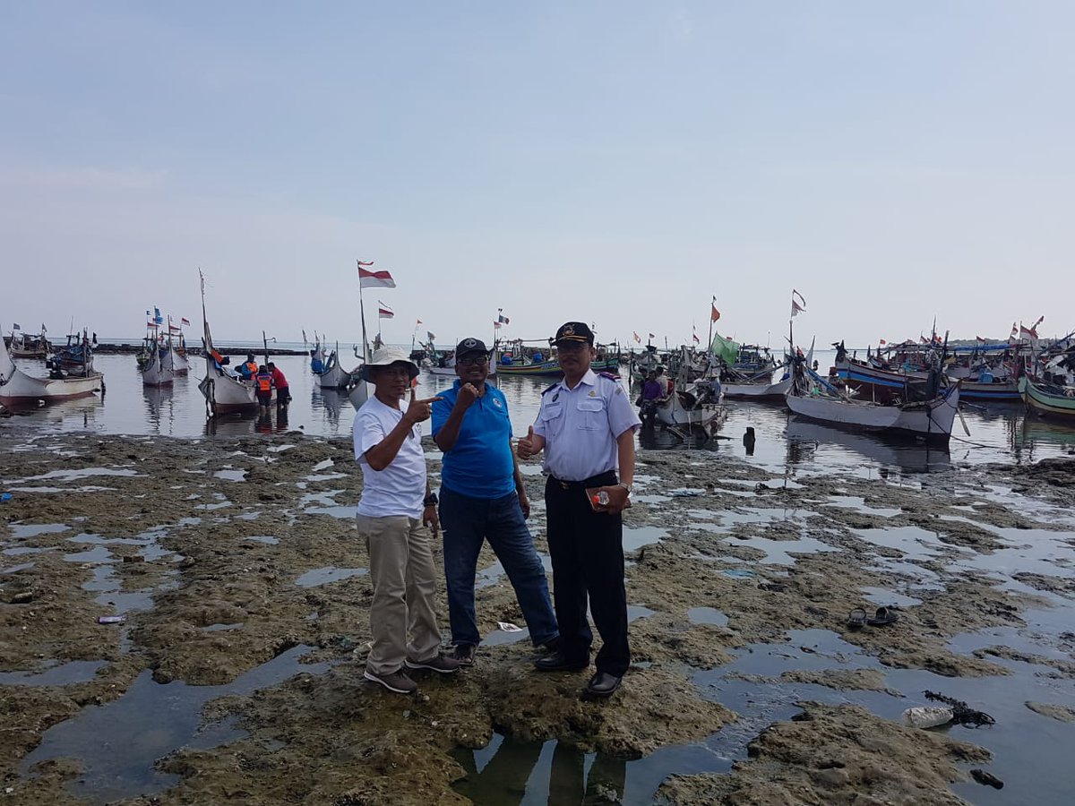 UBrondong's tweet photo. Pengukuran Kapal Gt 7 ke bawah sebanyak 135 kapal di paciran https://t.co/0vgwLvFYOi