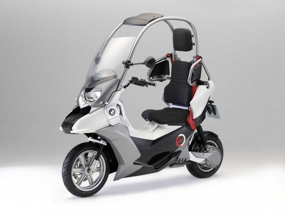 cleanrider's tweet photo. #Govecs veut ressusciter le #BMWC1 en version électrique 
https://t.co/4yS6VfjCUy https://t.co/4Hwn0dYIrR