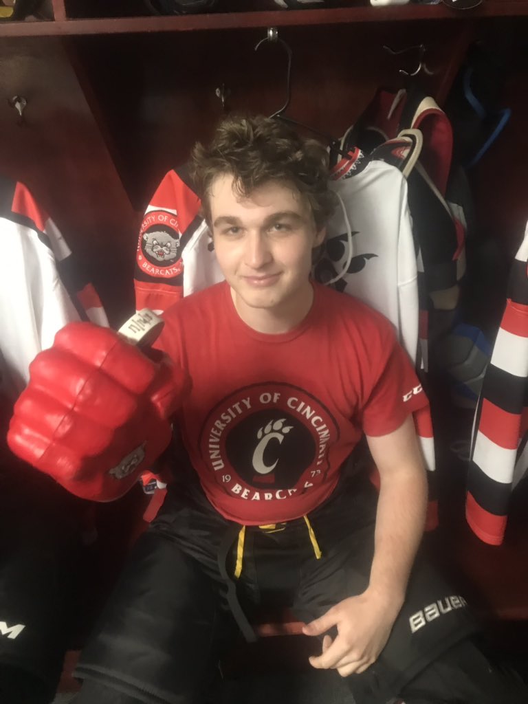 UCIceHockey's tweet photo. CATS WIN! Your Cats found their stride in the 3rd on way to a 10-5 rout of @UofLIceHockey in @TSCHockeyLeague conference play! 

#26 Ben Schneiberg collected the @TimHortons #hammerfist as player of the game w/his first career @achamensd2 goal.

We are 10-3-0! #BUZZZZZIN https://t.co/W9IUhIaors