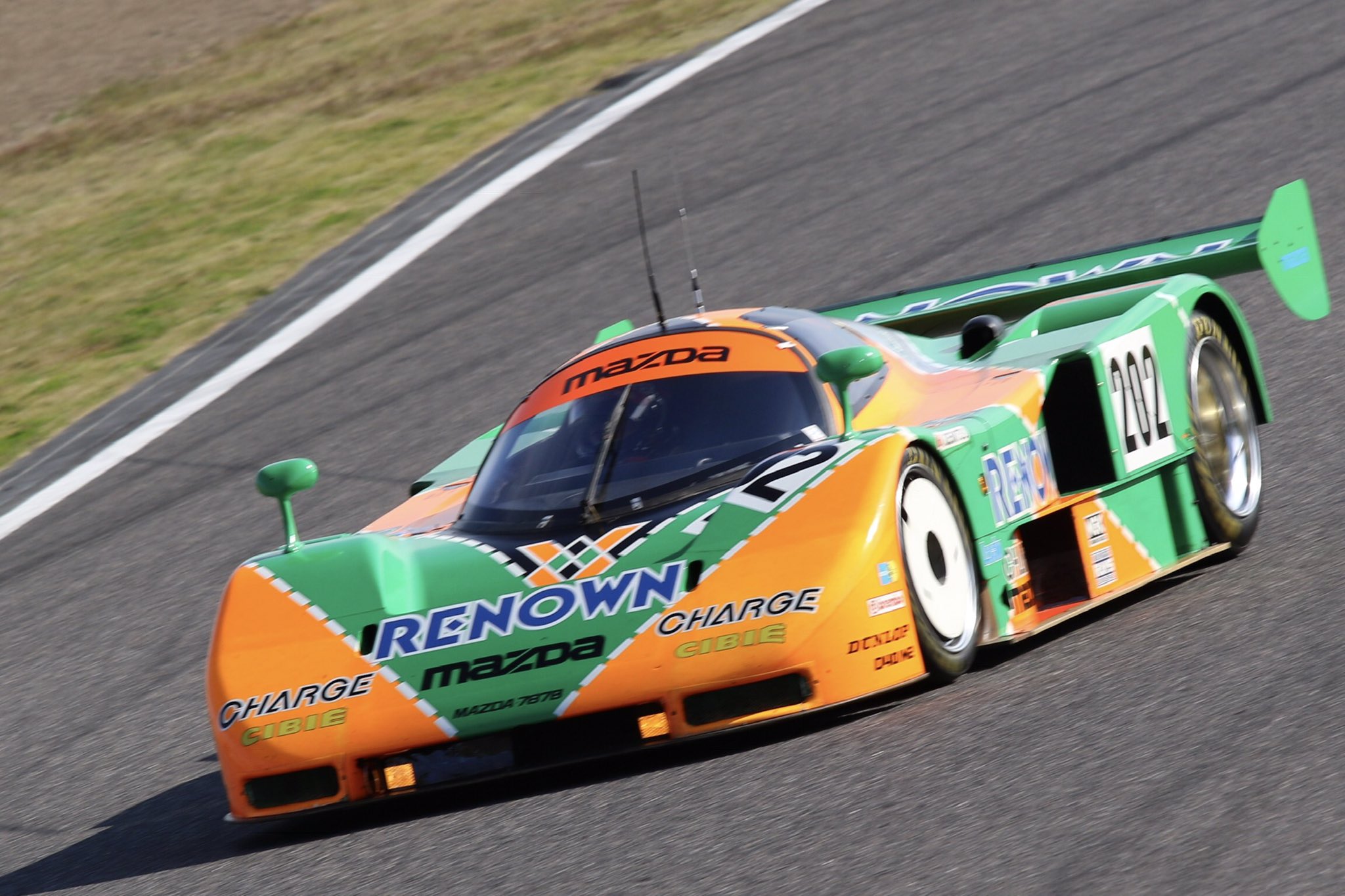 スパーク  マツダ787B
ポルシェ　959　Gruppe B 鈴鹿サーキット Suzuka Circuit على X: 