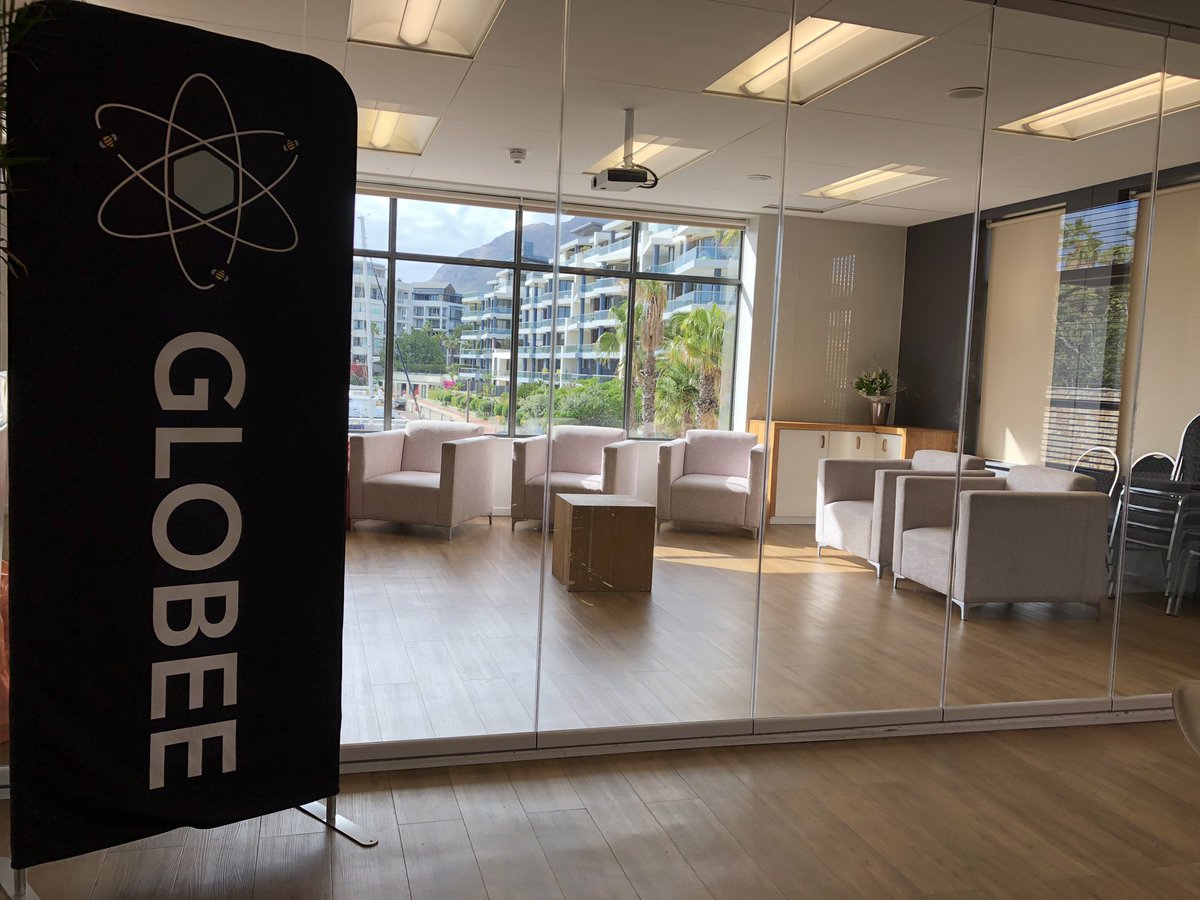GlobeeCom's tweet photo. GloBee loves the community &amp; that’s why we partnered with @tedxcapetown to bring you #pausexeffect. Later showing the world how Blockchain became the Robinhood of society. Make your mark on the world and book here https://t.co/SOCPC22s0J #blockchain #conversationstarter #bitcoin https://t.co/ziPm0h7Qf9