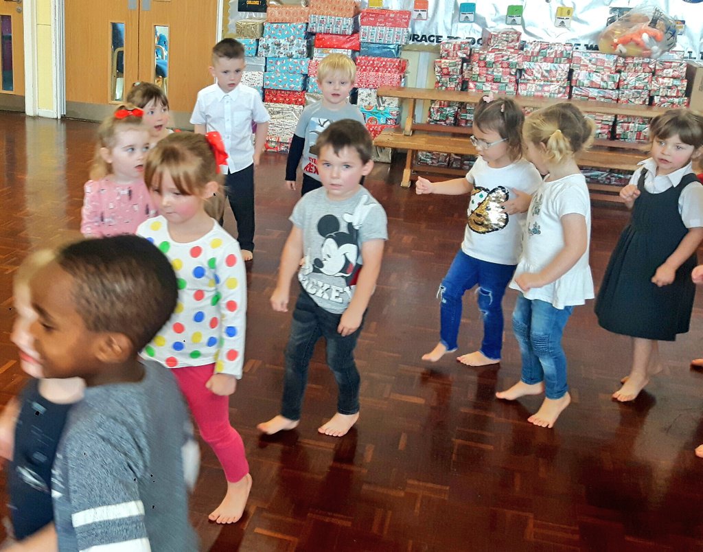 ysgolbrynhedydd's tweet photo. #YBHNPM Our 1st ever P.E lesson yesterday and everyone was SO fantastic and had sooooo much fun!!! The pics are a bit blurry as the children were so active and great at the activities 👍😉 #DIAIUTF #YBH #YBHnursery #firstPElesson #keepingfit https://t.co/Mki76RpBHe