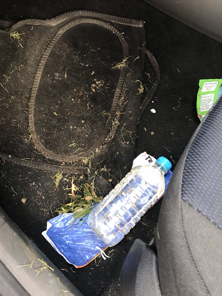 Teamgrassroots_'s tweet image. Grassroots Problems

My Car right now 😂😂 

Anyone else?