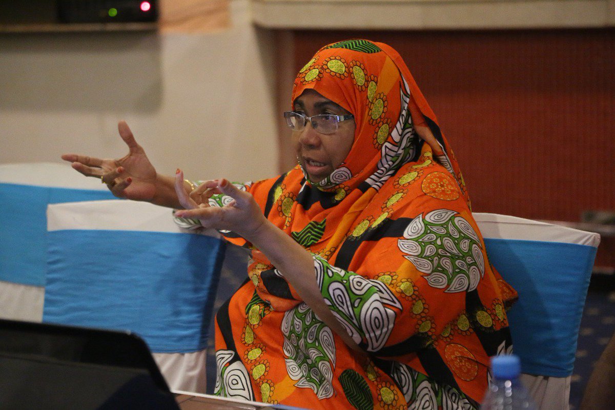 SubcountyAdmin's tweet photo. Through the system, the business community & all wananchi can direct their queries via website or mobile phone to the relevant authorities for timely responses & quality service delivery. #B2GSystem #TapFeedback #ServiceDelivery https://t.co/KMbnP3NtY1