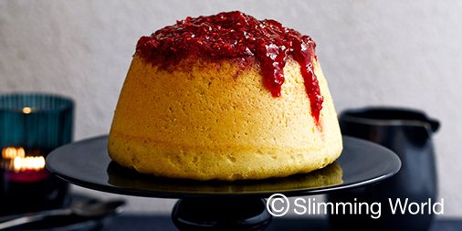 SlimmingWorld's tweet image. Everyone will enjoy our show-stopping lighter version of the much-loved steamed jam sponge #pudding. Find the recipe here: ow.ly/vXhx30mCSX7 #dessert.