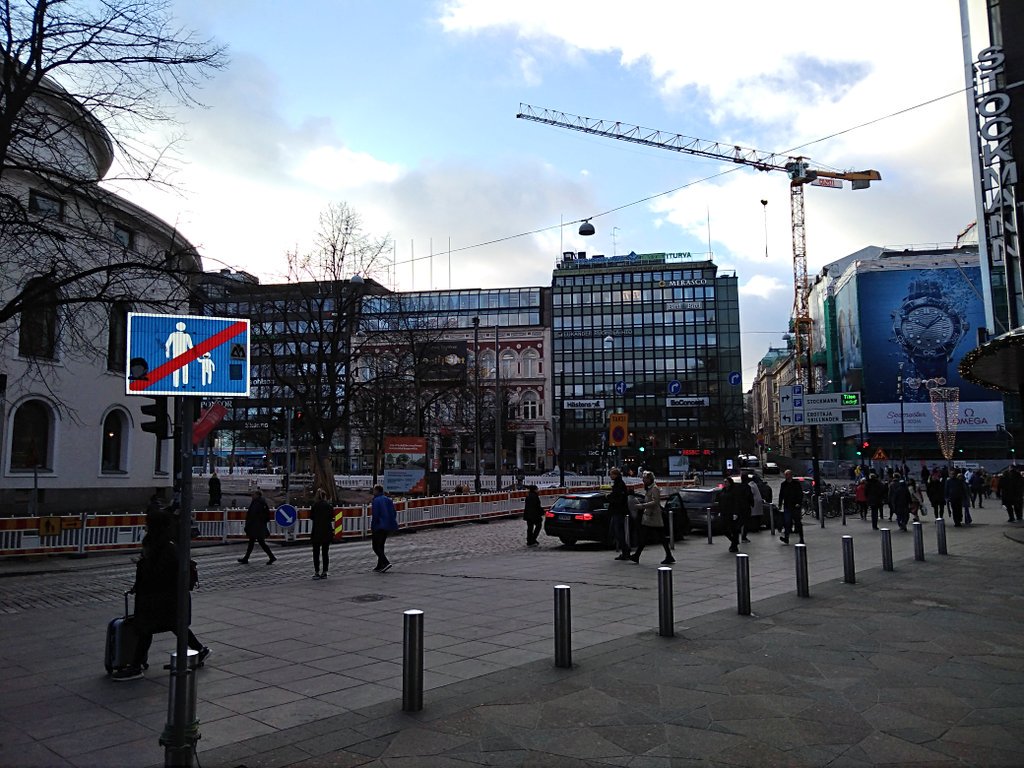 BjorkbackaHannu's tweet photo. @Dimmu141 #Tsadi #SinäOletAurinko #Helsinki https://t.co/OOprOyBHpP