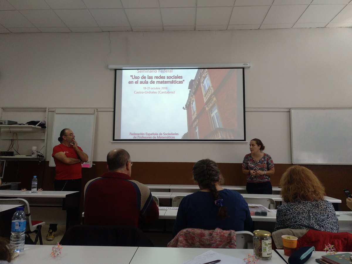 AidaInma's tweet image. Vamos a contar las conclusiones del seminario de @fespm_es sobre redes sociales y matemáticas.
#matematicasrrss en #entreMaestros de @SMPM_EC para que en Madrid sepan qué se puede hacer con las redes sociales en el aula de matemáticas
