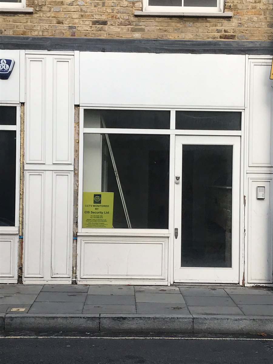 StokeyUpdates's tweet photo. 148-154 Stoke Newington Church Street. Council owned, rebuilt a few years ago, violating the council’s own planning guidelines. Still vacant and the cheap wooden features are falling apart now, making it even more of an eyesore. What’s going on @hackneycouncil @ClissoldLabour? https://t.co/NmU1vIkh0O