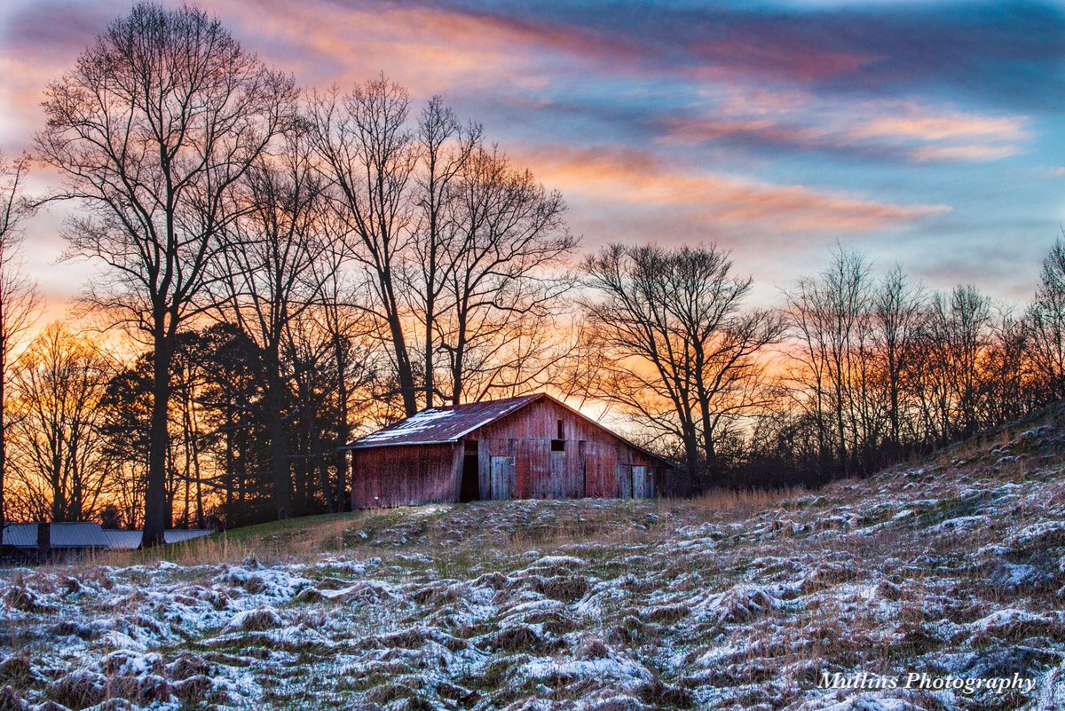 “Be happy... not because everything is good, but because you see good in everything” #oldbarn #sunset #countryliving #swva #redbarn