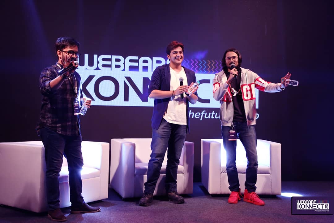 WebFareLive's tweet photo. Bhuvan Bam and Ashish Chanchlani, first time shared the same stage at the #WebfareKonnect2018.

#YehKaunClave #CraveForConclave #KseKonnect  #कseKonnect #LevelUp #Konnect2018 #Webfare #WFK2k18 #WebFest #WFK2018 #BhuvanBam #AshishChanchlani #Youtubers #Comedy #Comedians  #StandU https://t.co/yk69Y6kxYL
