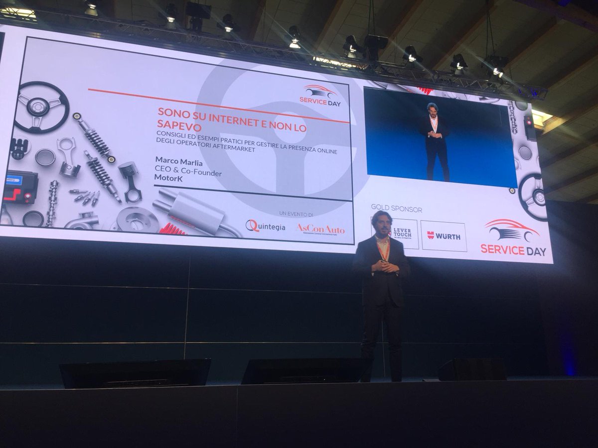 DealerKItalia's tweet photo. Now on stage: il nostro CEO @marcomarlia presenta consigli ed esempi pratici per gestire la presenza online degli operatori del post vendita #SDAY18 #ServiceDay #digital #automotive #GarageK #DealerK https://t.co/79GjHQ3Fzo