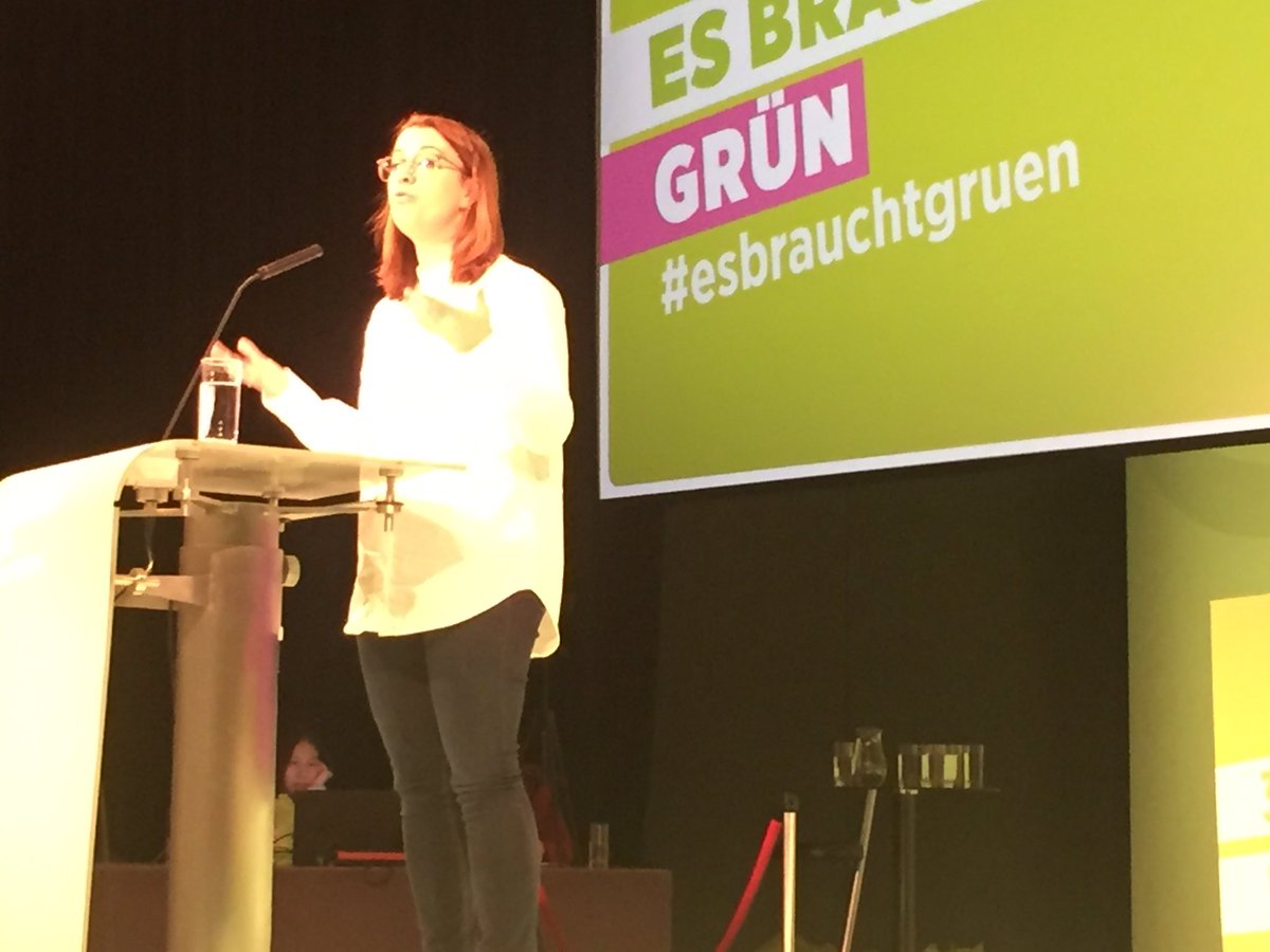 diegruenen's tweet photo. Als zweite @larakoeck, Landtagsabgeordnete aus der Steiermark und Mitbegründerin des #nextgenerationlab #esbrauchtgruen https://t.co/tQWJ5OIMcD