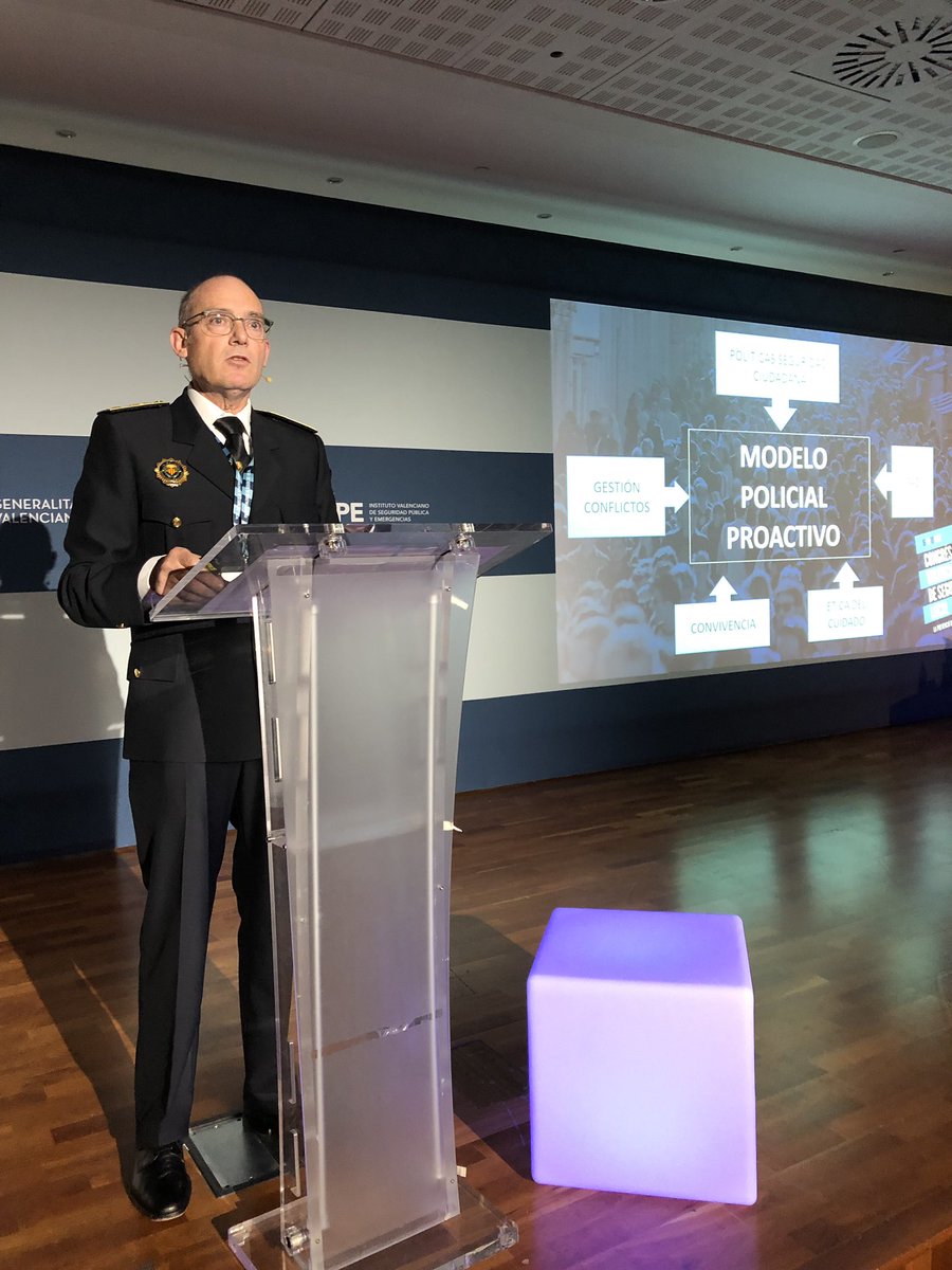 Congreso_ICV's tweet photo. Congreso Valenciano de Seguridad Local.
#PolicíasLocales #AVSRE  
#SeguridadLocal2018 
#SeguretatLocal2018
La #MediaciónPolicial #OtraFormadeHacerPolicía https://t.co/iUo1lecADi