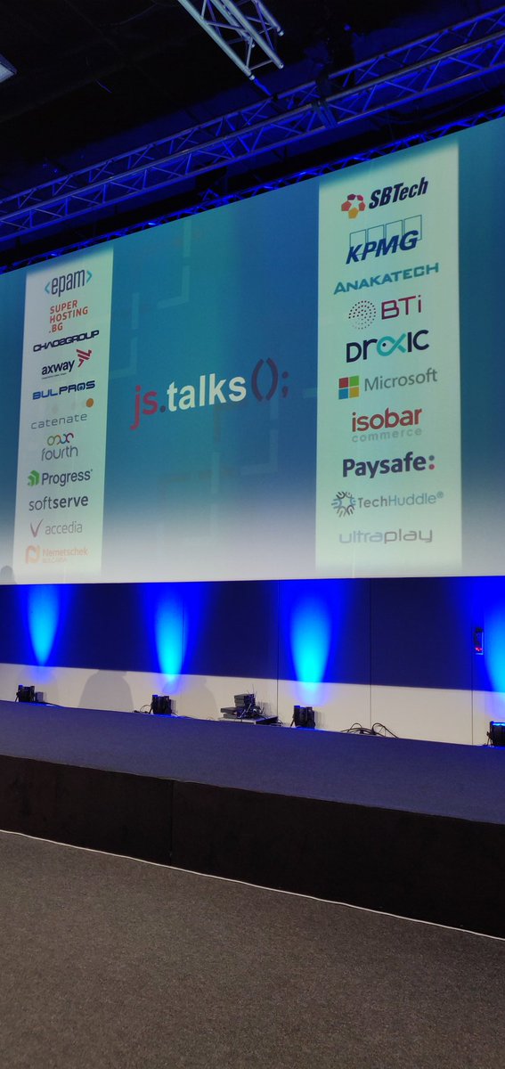 rosen_vl's tweet image. Conference timeeee #JSTalks 2018, #Sofia #javascript