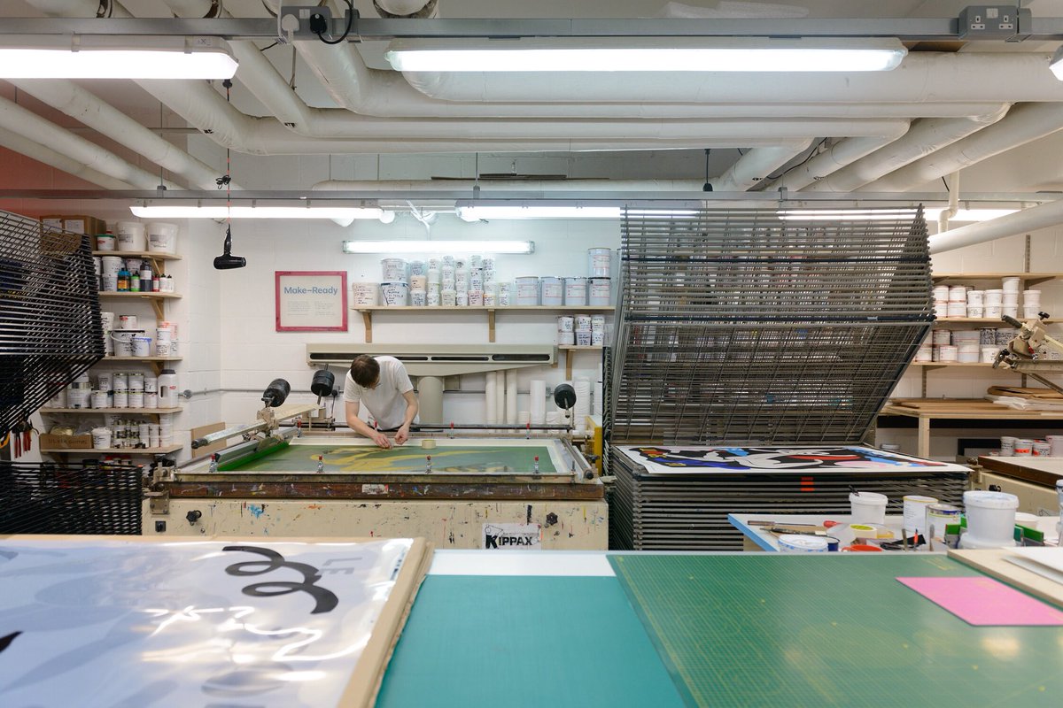 make__ready's tweet photo. 📐🖨 🎨 #silkscreen #screenprinting #kippax https://t.co/3apgydxDhP