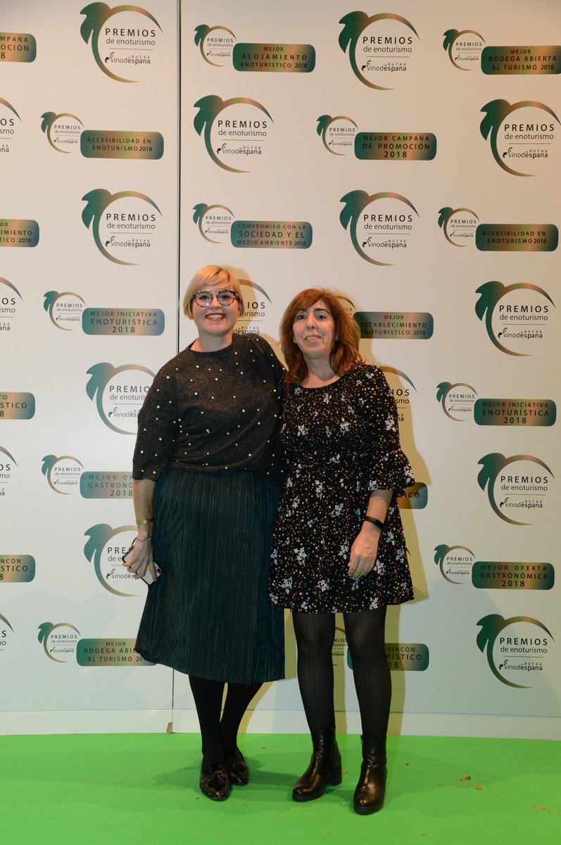 Porque cuando se trabaja con el alma todo esta recompensado... Y compartido con muy buena gente <a href="/TabancoPlateros/">Tabanco Plateros</a> @tabancoguitarron <a href="/tabancoelpasaje/">Tabanco El Pasaje -Vinos y Flamenco en Jerez-</a> EL AÑO QUE VIENE VAMOS A VOLVER!😊 Gran gala IV Premios Enoturismo <a href="/rutasvinoespana/">Rutas Del Vino | ESP</a>  @RutaVinoyBrandy Porque es de todos!!!!! 💪