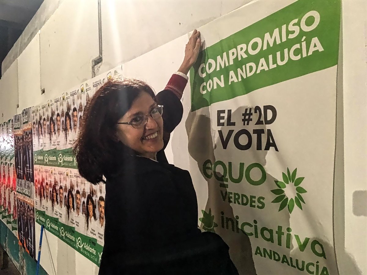 EquoFuenMijas's tweet photo. @CarmenMolina_Q, la candidata a presidir #Andalucia por @EQUO_INICIATIVA, estuvo en #Mijas acompañando en la pegada de carteles para el 2D #CompromisoPorAndalucia. https://t.co/uzbSG0l0iN