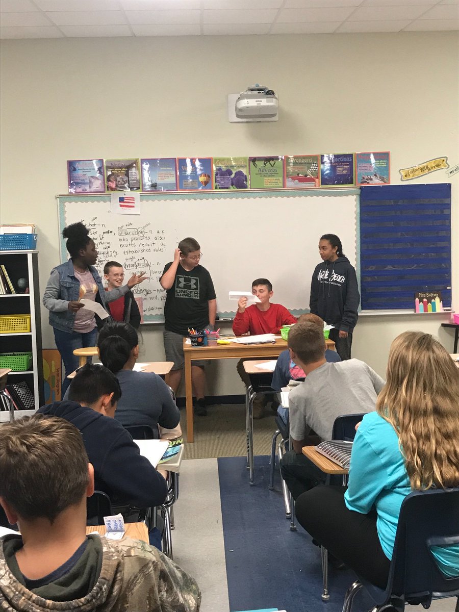 havingclassn7th's tweet photo. Last round of visuals.  Next challenge- summarizing the remaining chapters using only 3 words/chpt. If the chpt. disappeared, what would be missing from the book? #summariestooutline=written essay https://t.co/NtATENfS4Q