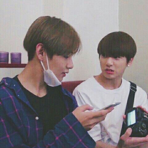 dalyeorataekook's tweet photo. Low quality pics of taekook https://t.co/shfOtAaUPD