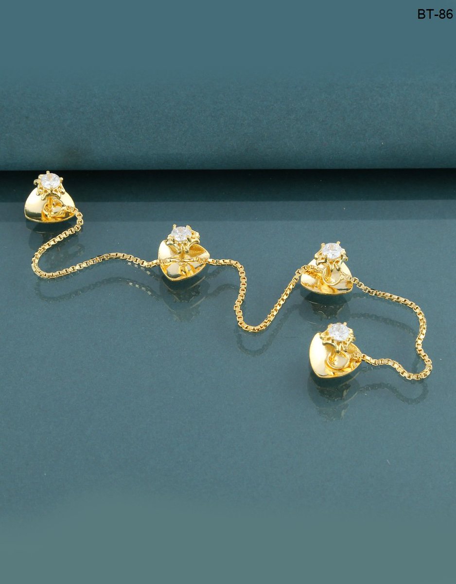 AnuradhaArts's tweet image. Tradition and opulence go hand in hand at Indian weddings, which is why Anuradha Art jewellery pay close attention not only the bride but the groom too. To see more kurta button designs click on the link:bit.ly/2M9CbSD
#kurtabutton #mensjewellery 
#buttonforkurta