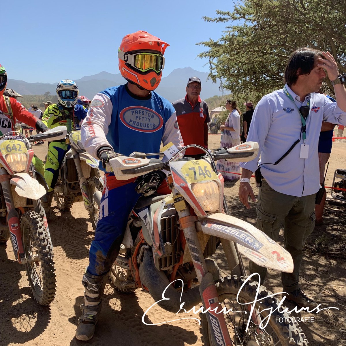 DTijhuisEnduro's tweet image. #DinandTijhuis #746 #22xISDE #2MASTERS #AndreMotors #KTM #TwinAir #Metzeler #Acerbis #PrestonPettyProducts #Polymatic #SIXDAYS #fimisde #ViñadelMar #Chile #2018 📸 © Erwin Tijhuis