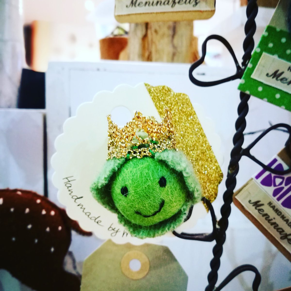 workhousechapel's tweet photo. More Beautiful items being put out everyday...OPEN 10.30-4.30 UNTIL 31 DEC (closed Christmas day) 
STURMINSTER NEWTON, on the Bath Rd. https://t.co/gALCKS9w2J