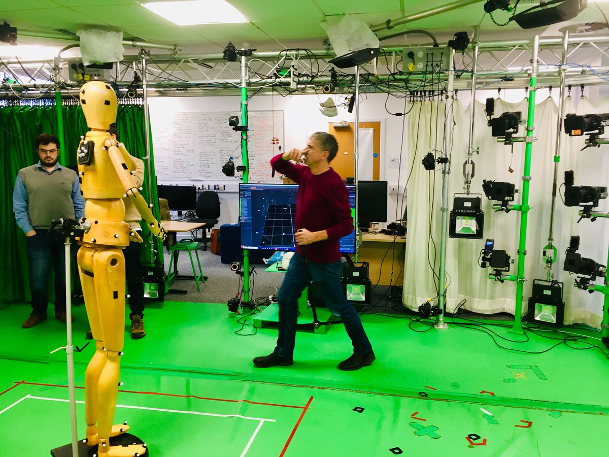 darione581's tweet photo. Inspiring day @UniofBath! Thanks to @pollymcguigan that organised a #knowledge_transfer day with @CAMERA_Bath members. Loads of new 💡! #skinmodels #biomechanics #modelling #computerscience https://t.co/9HvjlBCpuZ