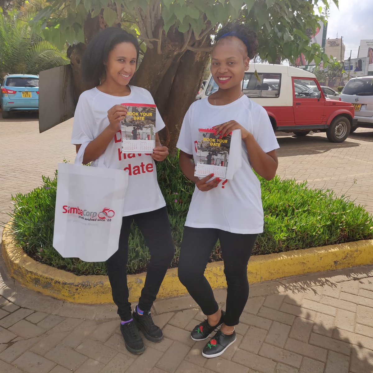 simbacorp_ke's tweet photo. Be on the look out for our brand representatives countrywide. Find out the goodies we have in store for you this festive season. #DoYouHaveADate? #BMW #Renault #Mahindra #Mitsubishi #FUSO #SimbaServiceSpecial
#SimbaAt50 https://t.co/EoLz8rKyPO