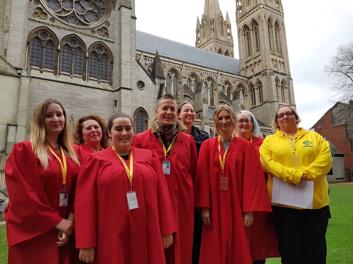 MarineSchool's tweet photo. Our wonderful Student Ambassadors are helping out with #CornwallGrad18 @TruroCathedral ceremony approaching fast! https://t.co/4tDUIWmVWa