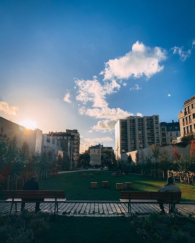 AnhPhanFr's tweet photo. Just Let Go.
.
.
.
#paris #park #sunset #streetphotography #bench #garden #droplight #loveparis #geometry #igersparis #lifeofadventure #wanderlust #theoutbound #iamatraveler #stayandwander #cettesemainesurinstagram #beautifuldestinations #livefolk #lets… https://t.co/MPNa9VRZwM https://t.co/uJMjJx2sVZ