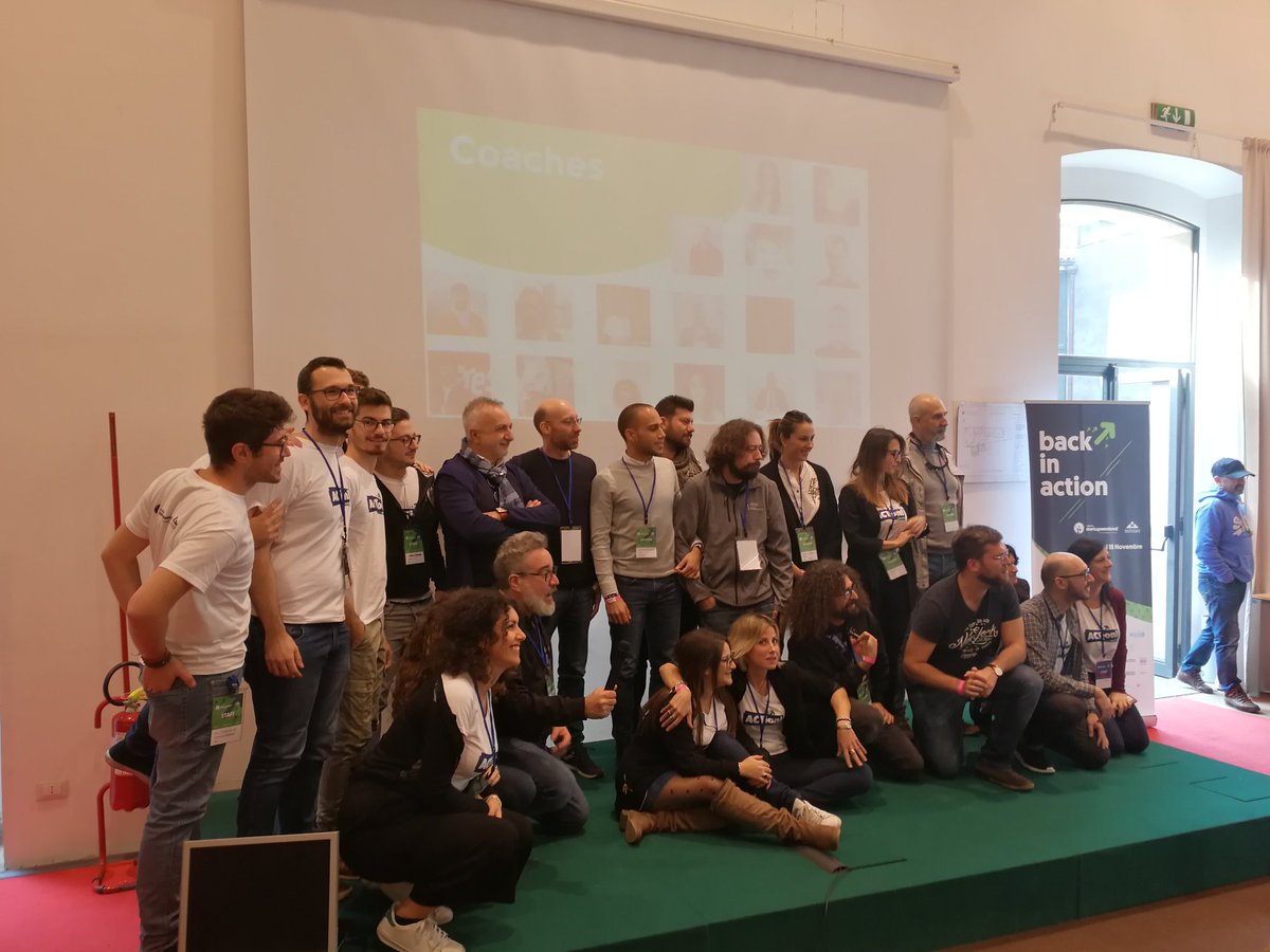 swcatania's tweet photo. #mentor on the stage! 
@StartupWeekend on 🔥
#SWCTA18 #StartupWeekend #action #StartupCatania https://t.co/g0A2fNLywG