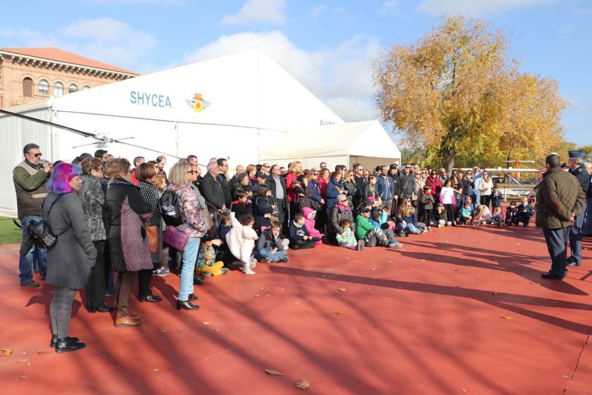 Arganda_Ayto's tweet image. Un centenar y medio de personas participan esta mañana en una visita al Museo del Aire, dentro del programa de actividades de la Semana de la Ciencia y la Innovación, organizada por la Concejalía de Turismo que dirige Irenio Vara. Más información facebook @Arganda_Ayto