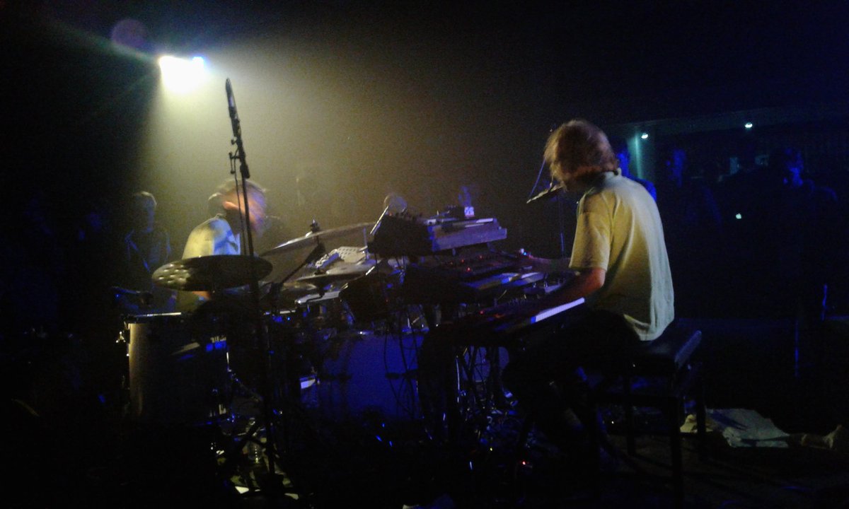 midnightcapt's tweet image. 28th concert of 2018 @harelbeke #ccspoor org. #tweeklank
 Bands #rumours &amp;amp; #beraadgeslagen
Both so intense... Wonderfull