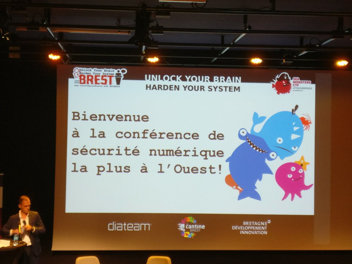 Début de la conf sur la cyber sécurité #UYBHYS organisé par <a href="/diateam/">team dia</a> et <a href="/AnDaolVras/">La Cantine Brestoise</a>, merci à l'orga