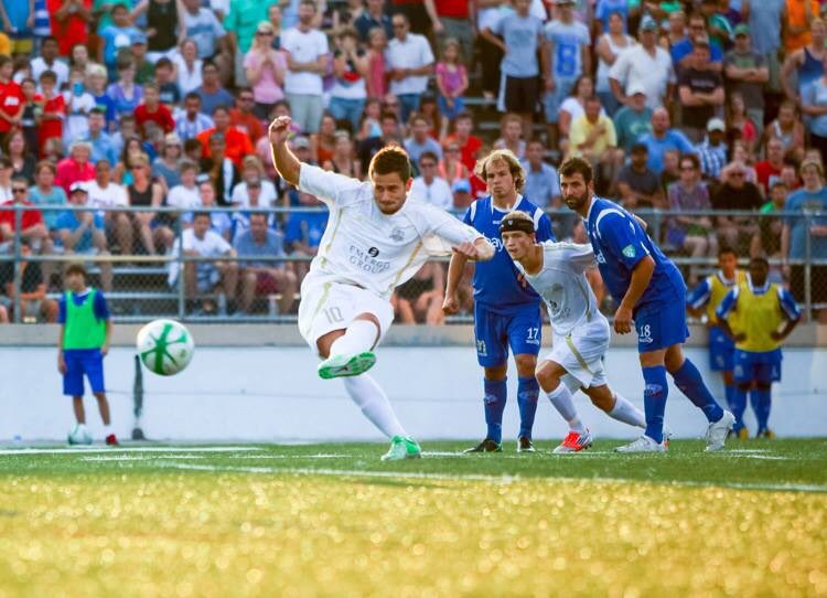 sitoseoane's tweet photo. A little tb to those summer days in 2013 in Austin . Un recuerdo de aquel verano de 2013 en Austin. P91 #austintexas #spain #aztex #gallego #coruña #zurdo #penalty #11metros #galicia #españa #texas #gol https://t.co/JNyYlCUbBW