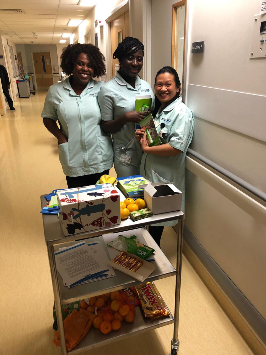 d_mirams's tweet photo. Nice to celebrate MSW week with the wonderful staff and RCM members at @uclh last night! #MSWweek2018 @MidwivesRCM https://t.co/i0Tr6rLpcN