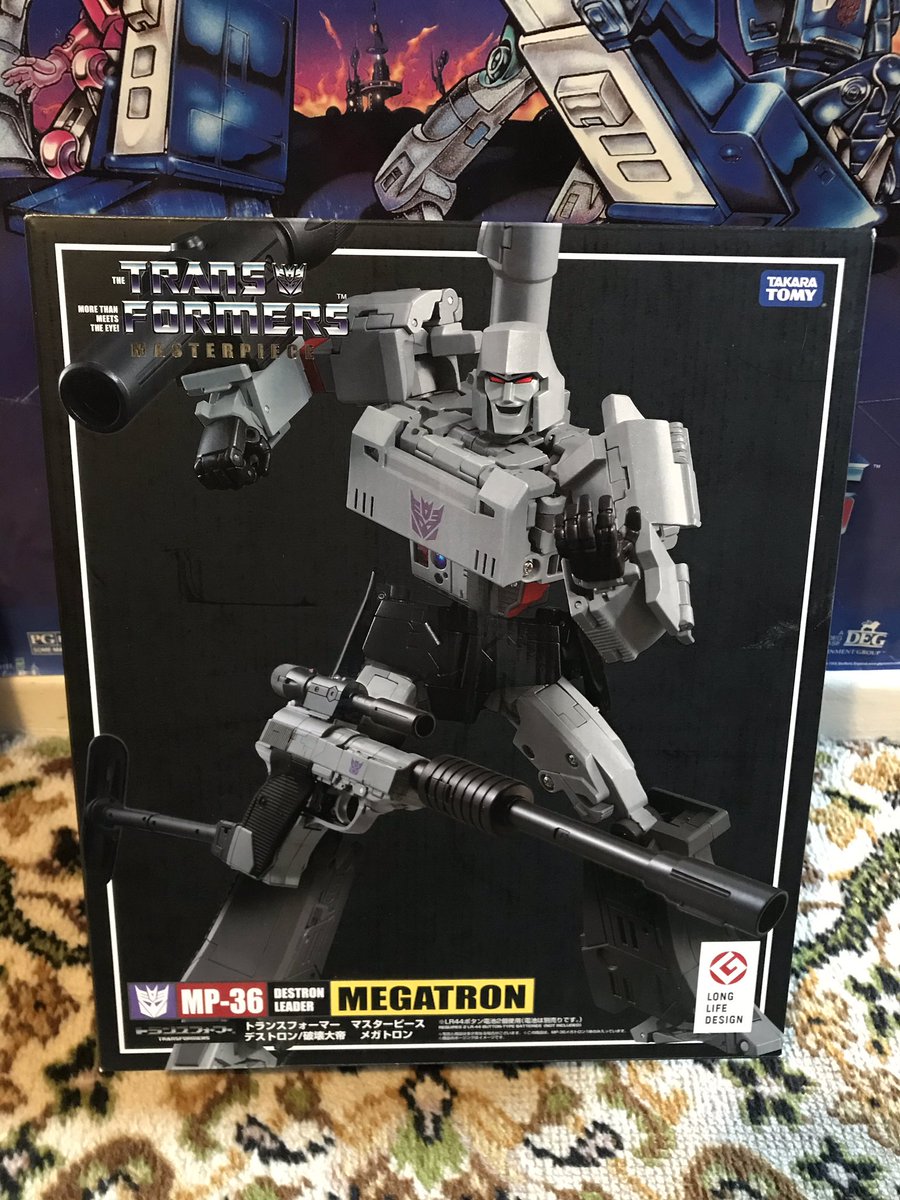 PhilipHoy's tweet photo. 34 and still receiving @transformers from my brother 😅☺️

#oneShallStand #oneShallFall

Thank you @mikeh_gg https://t.co/Kgdk7T0OXu