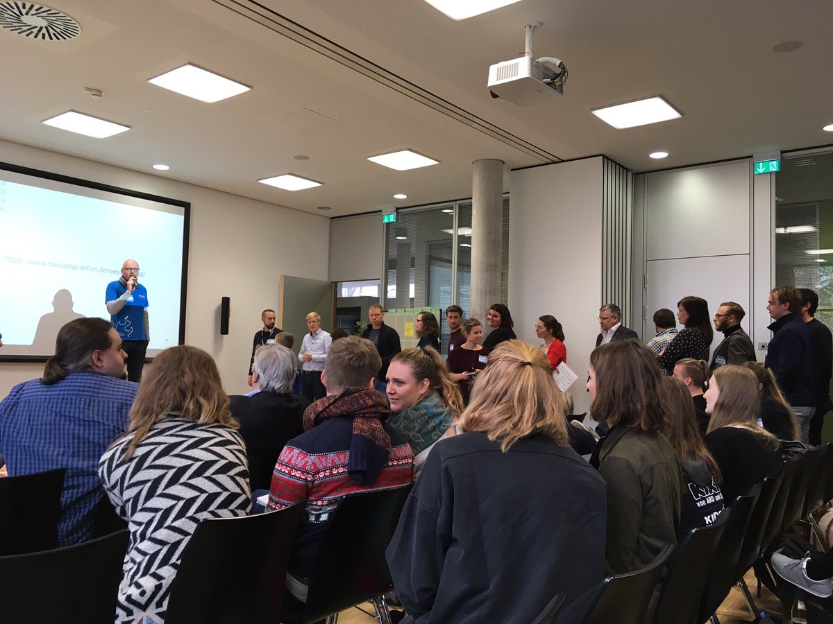 DBrochwitz's tweet image. #bcEF18 Sessionplanning: @myrbel macht eine VR-Session &quot;Kutschenflug&quot; von @KIDSinteractive