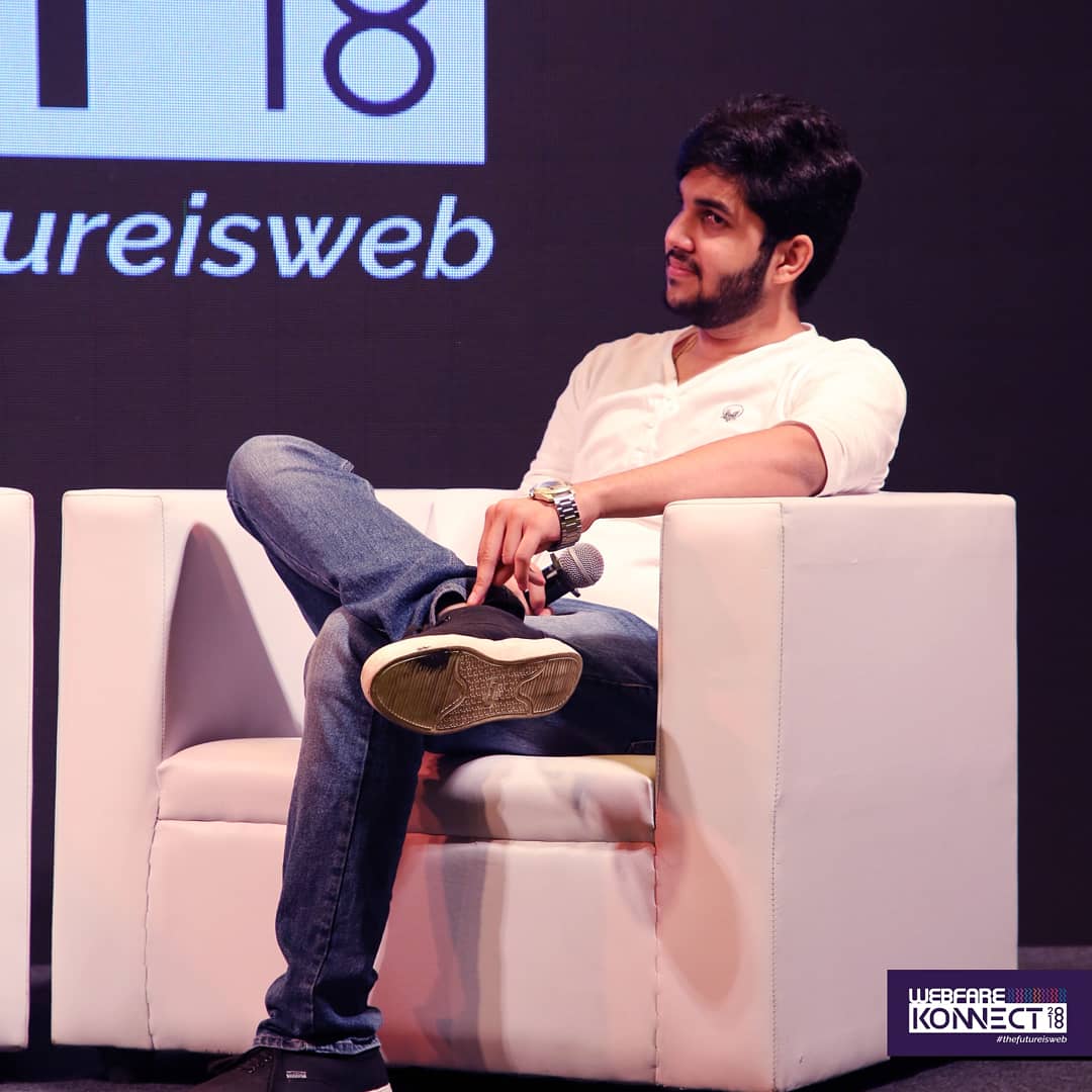 WebFareLive's tweet photo. The #Storytellers Amandeep Singh Mehak Mirza Prabhu and Yahya Bootwala narrated their stories along with the kind and sweet Mr.Vasant Nath Writer of Sacred Games on the stage of #WebfareKonnect2018.
#LevelUp #Konnect2018 #Webfare #WFK2k18 #WFK2018 #Comedy #Comedians #SketchComedy https://t.co/h8iPwHKzG0