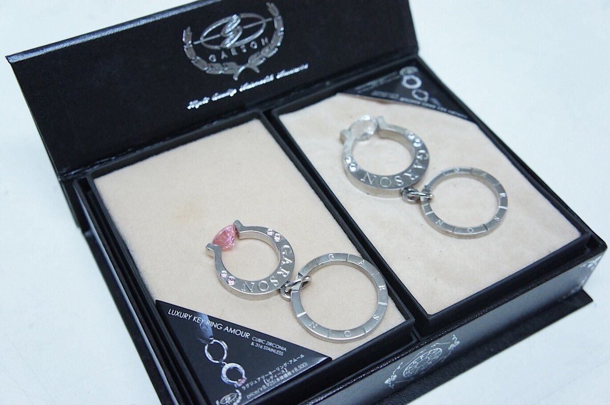 mekarban's tweet photo. Tersedia garson dad luxury key ring (gantungan kunci) tipe amour , original jepang https://t.co/5tDz2lZy8T