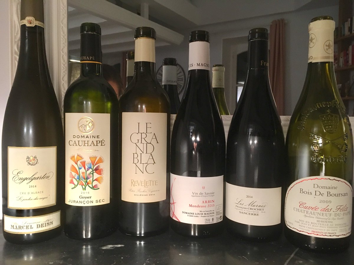 _ConstanceA's tweet photo. Faire un tour de France dans son salon n’a pas de prix !
Très belle dégustation de vins @iDealwine. Alsace, Savoie, Jurançon sec, Provence... les surprises étaient nombreuses avec un coup de ❤️ unanime pour Engelgarten de @domainedeiss.
#lesvinsdeConstance https://t.co/qzWKh726Ur