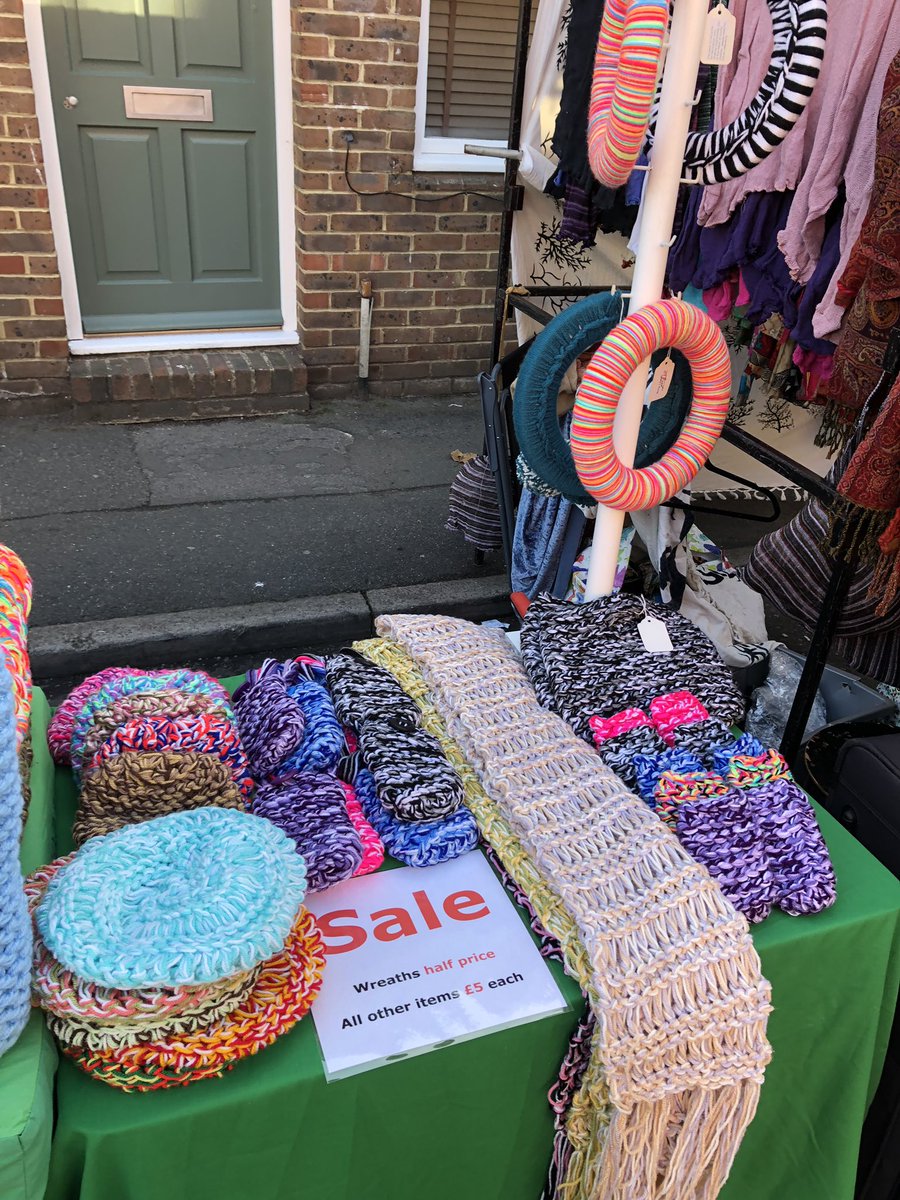 Knitsunique's tweet photo. All set up at Upper Gardner Street Brighton with Christmas decorations on sale. #Brighton #handknitted #northlaineshopping https://t.co/CVttrhGQnQ