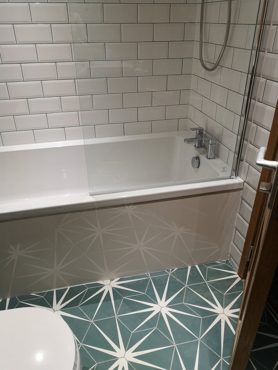 RosalindErskine's tweet photo. After 5 days of running around, the flat being full of workmen and using the gym more than I have in a year, I'm chuffed this is finally done. Cheers @BathtopiaUK https://t.co/55iKJKJPPQ