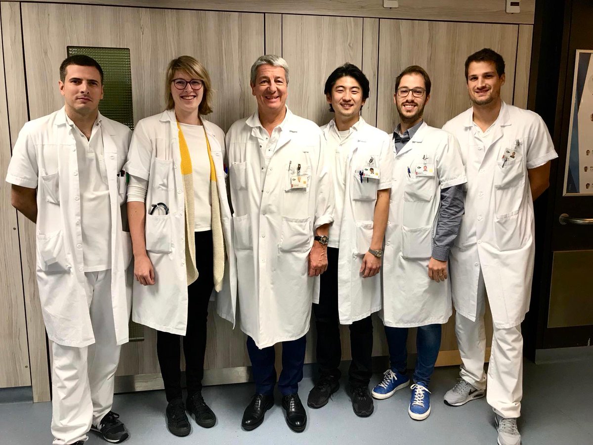 VisceralChuv's tweet photo. Bienvenue à nos 5 nouveaux médecins assistants. Arnaud Girardot-Miglierina, Catherine Deleuze, Coralie Lete, Francesco Abboretti et Michael Schneider. Sans oublier Kosuke Kobayashi, médecin japonais qui fait partie de notre service depuis 6 mois. 
#CHVformation @ProfDemartines https://t.co/oQfdJ709FZ
