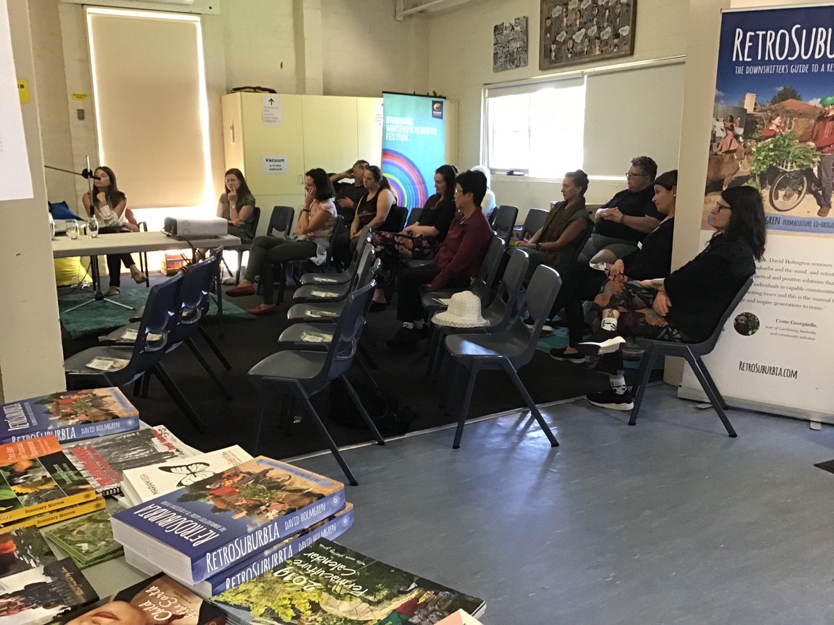 rdelarosayoon's tweet photo. There are signs the world is bracing for another Great Depression, but we can face it. @HolmgrenDesign introduces #RetroSuburbia, a manual-manifesto for #sustainable living. https://t.co/xOeO3FgvfQ @BrimbankCouncil #BWRF https://t.co/WPLzLHn8Ia